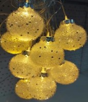 гирлянда нить диод 10л, пластиковый шарик БАРХАТ 5.7см, 5М,  , пр упак (5М/10Л) Теплый Белый