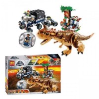 Конструктор Мир Юрского Периода - Побег в гиросфере от Карнотавра - 595 дет.