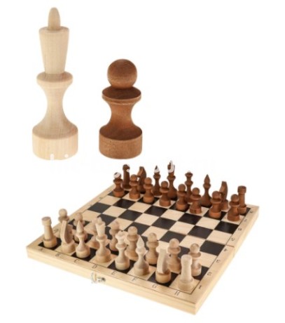 ШАХМАТЫ ДЕРЕВЯННЫЕ ОБИХОДНЫЕ ПАРАФИНИРОВАННЫЕ В КОМПЛЕКТЕ С ДОСКОЙ (295Х145 ММ)